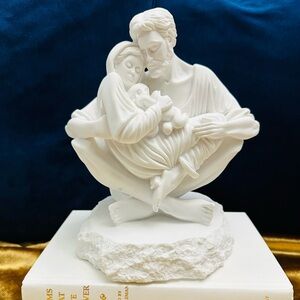 Timothy P. Schmalz Sculpture "Quiet Moment" 1999 Holy Family 8" Resin Sculpture
